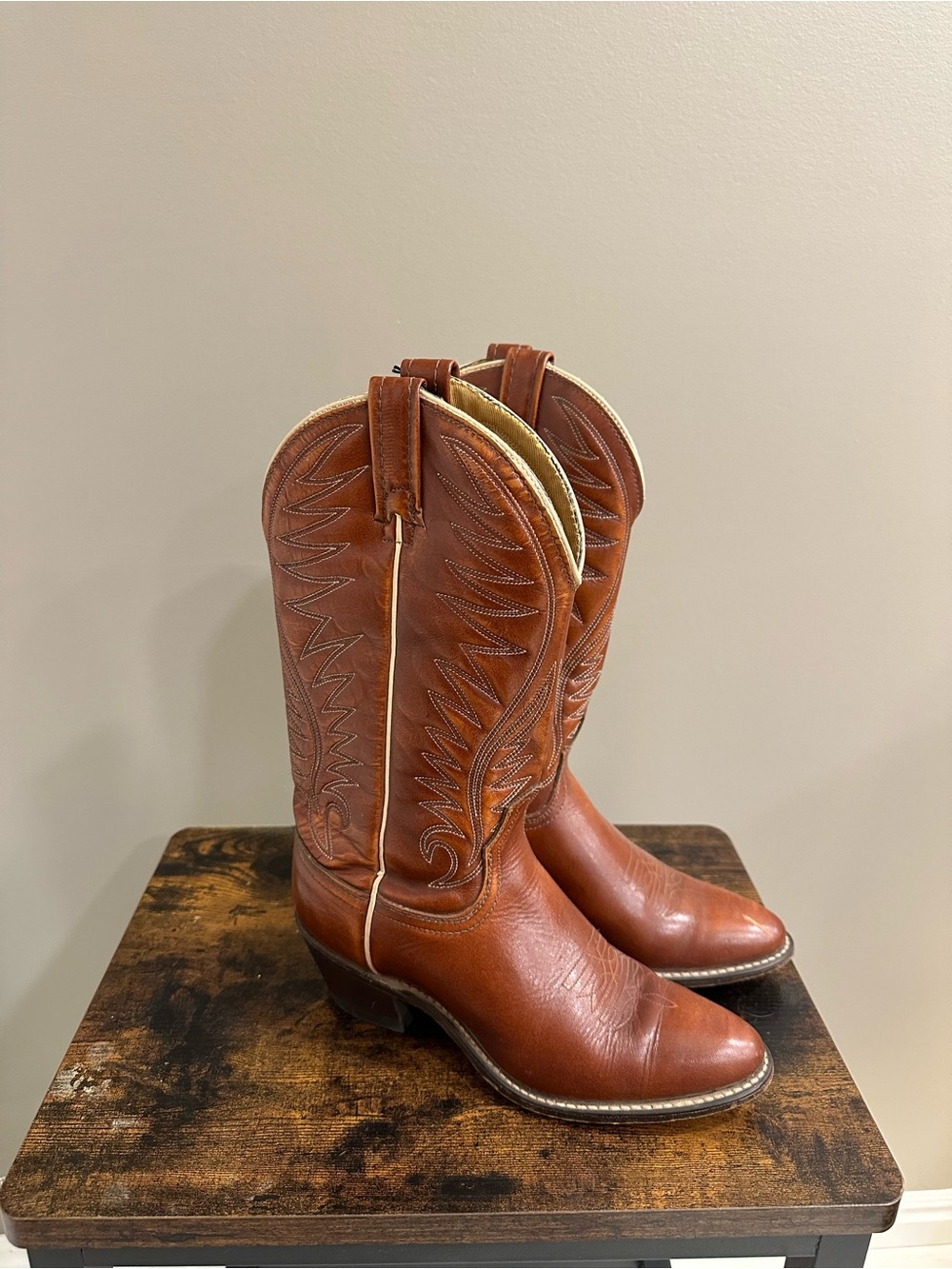 Acme Classic Western Leather Cowboy Boots - Brown